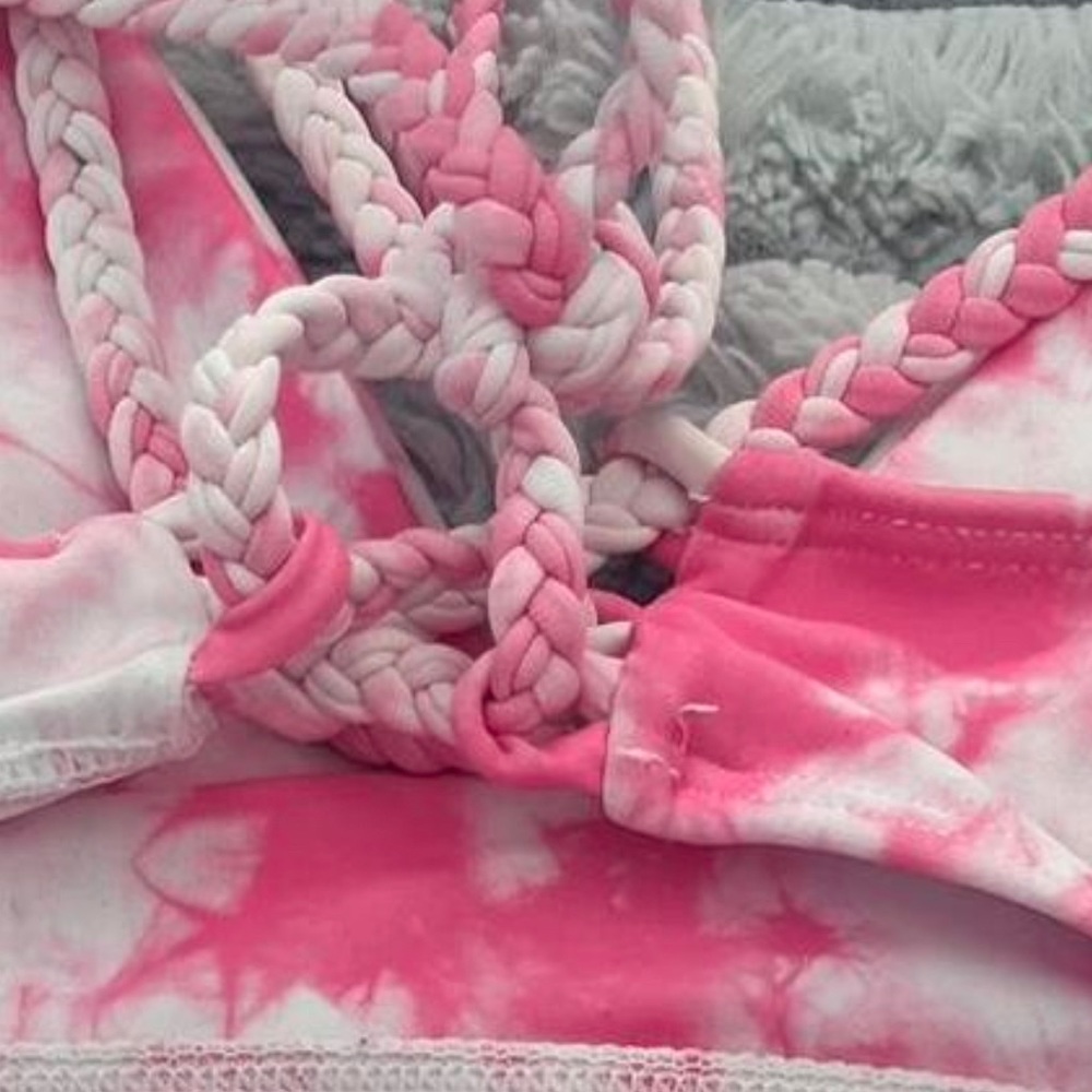 Pink bikini - Picture 2 of 2